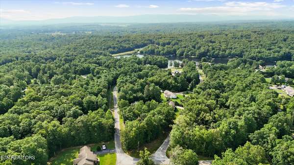 600 Aqum Circle, Crossville, TN 38572