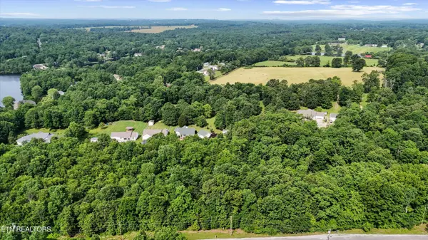 1448 War Eagle Drive, Crossville, TN 38572