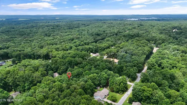 2109 Black Wolf Drive, Crossville, TN 38572