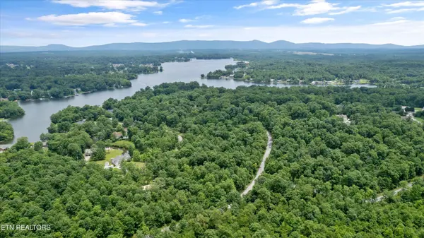 23132315 White Horse Drive, Crossville, TN 38572