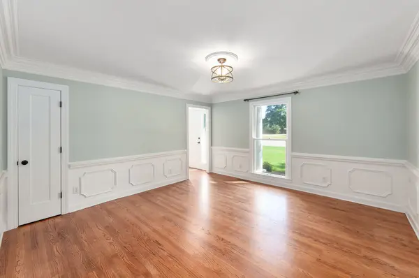 465 Shadow Ridge Dr, Jackson, TN 38305