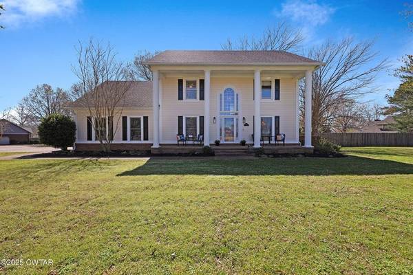 465 Shadow Ridge Dr, Jackson, TN 38305
