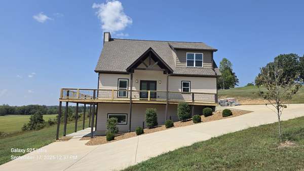 37 Lakeview Dr, Summertown, TN 38483