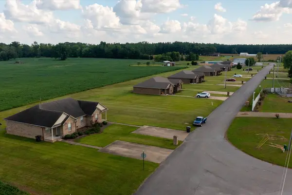 56 Mattox Rd, Lawrenceburg, TN 38464