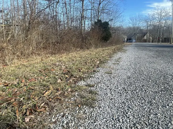 1004 Hopi Dr, Crossville, TN 38572