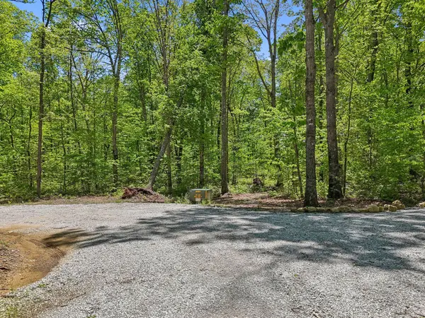 51 Mossy Rock Ln, Monteagle, TN 37356