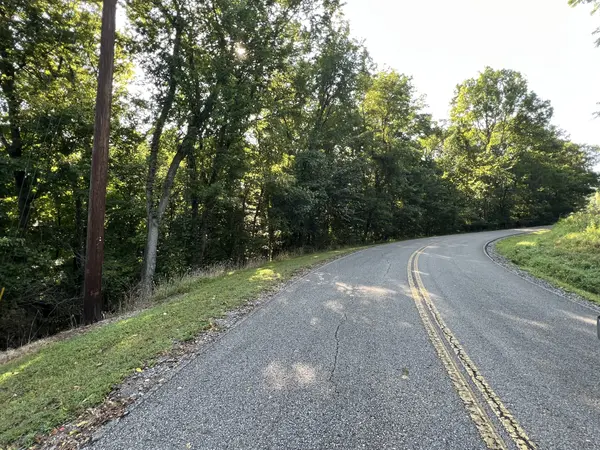 8 Jarrell Ridge Rd, Clarksville, TN 37043