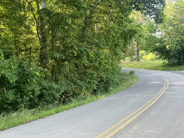 1 Jarrell Ridge Rd, Clarksville, TN 37043