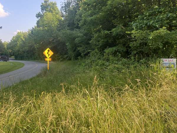 1 Jarrell Ridge Rd, Clarksville, TN 37043