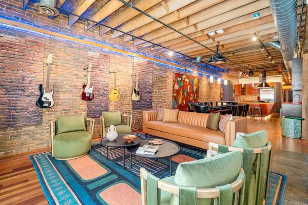 219 2nd Ave #N #200, Nashville, TN 37201
