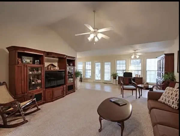 1016 Sunnyside Dr, Columbia, TN 38401