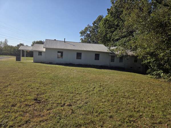 1540 Linden Hwy, Hohenwald, TN 38462