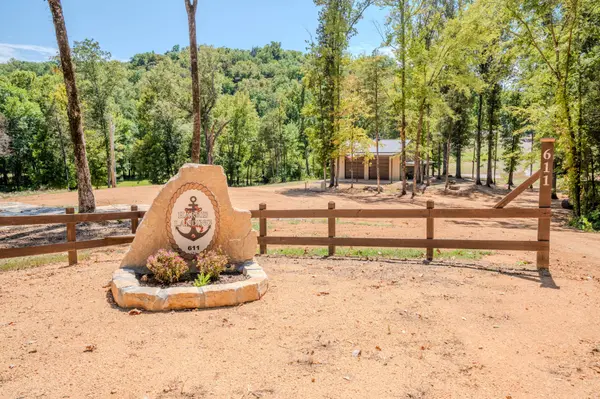 1 New Era Landing, Linden, TN 37096