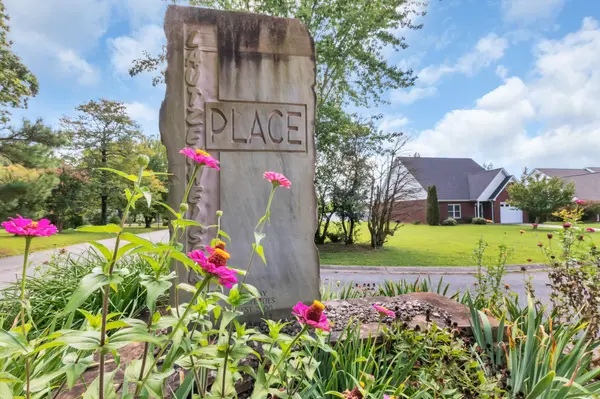 520 Lautzenheiser Pl, Monteagle, TN 37356