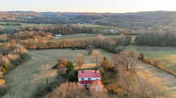 3213 Craig Bridge Road, Williamsport, TN 38487