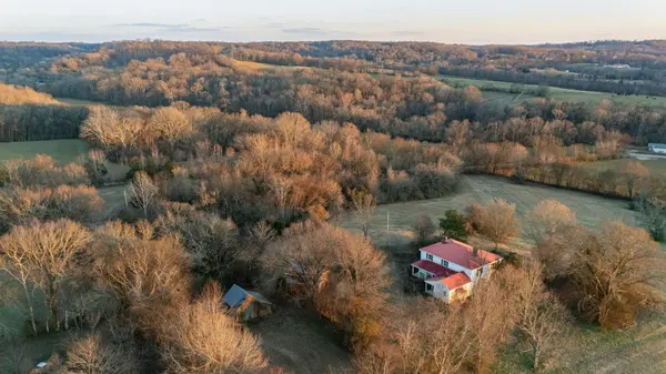 3213 Craig Bridge Road, Williamsport, TN 38487