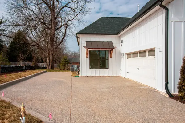 2 Elissa Place, Hendersonville, TN 37075