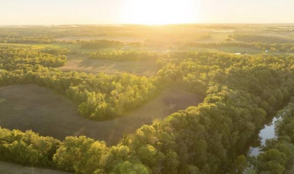 10 Sturgeon Creek Road, Cedar Hill, TN 37032