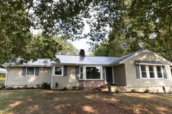 8 Rushing Ln, Leoma, TN 38468