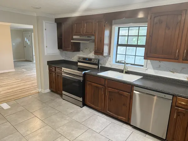 8 Rushing Ln, Leoma, TN 38468
