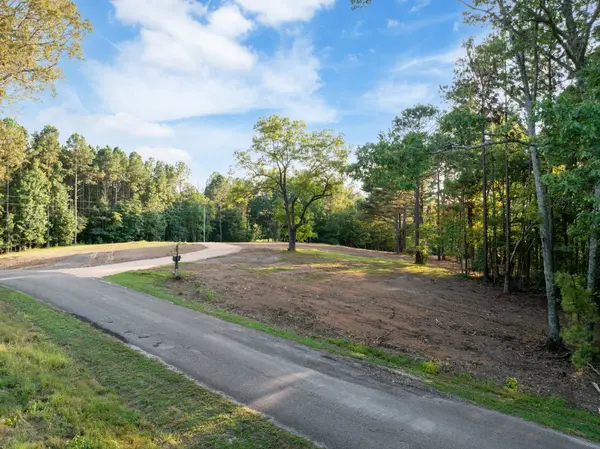 890 Kyle Rd, Huntingdon, TN 38344