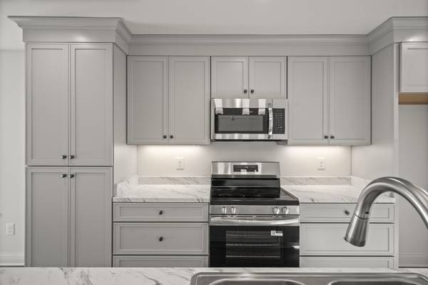 2569 Old Greenbrier Pike, Greenbrier, TN 37073