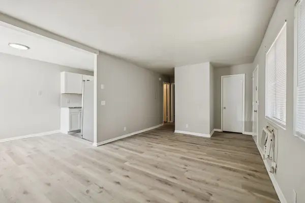 550 Harding Pl #D113, Nashville, TN 37211