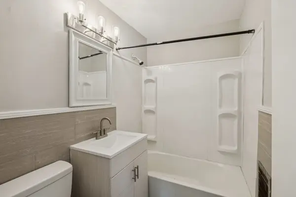550 Harding Pl #D113, Nashville, TN 37211