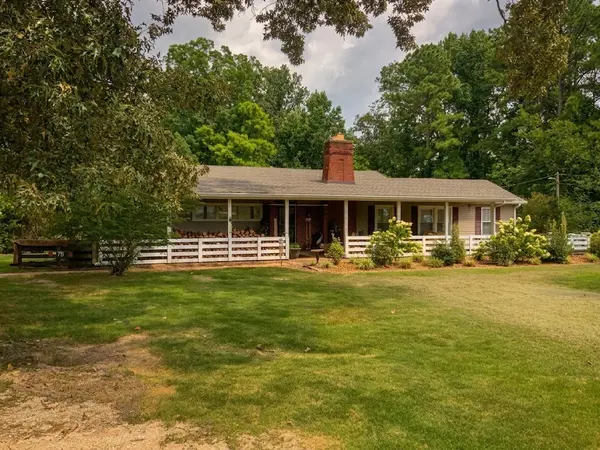 1870 N Market St, Paris, TN 38242