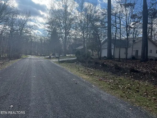 115 Essex Lane, Crossville, TN 38558