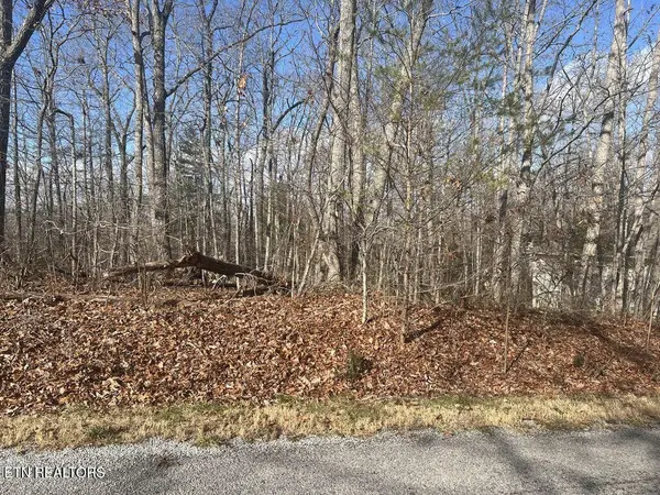 290 Kings Down Drive, Crossville, TN 38558