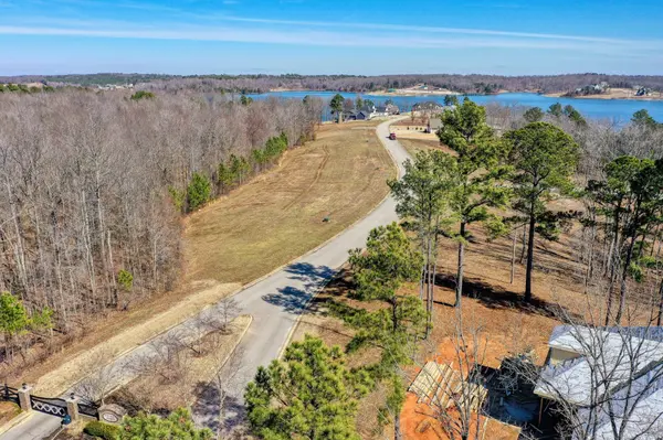 0 Southern Shore Pt, Huntingdon, TN 38344