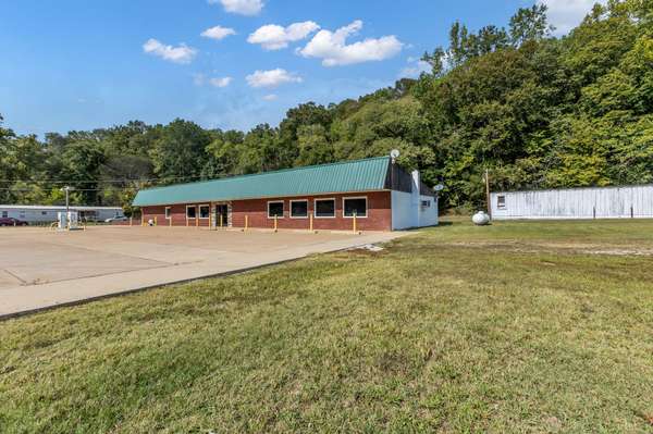 1271 Highway 50 #E, Centerville, TN 37033