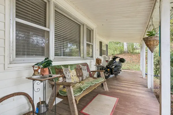 1826 Palmyra Rd, Palmyra, TN 37142