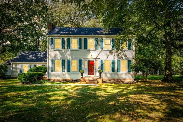 302 Marbeth Ln, Tullahoma, TN 37388