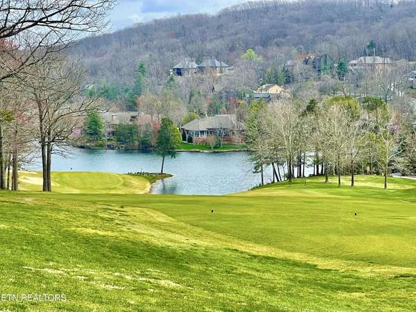 15 Glencove Court, Crossville, TN 38558