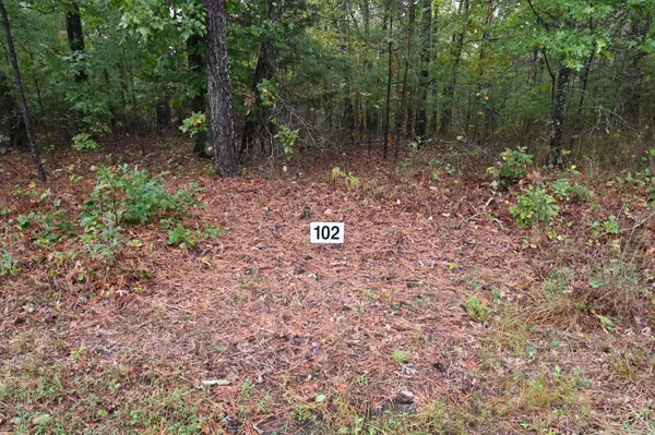 46 Hardison Ln, Linden, TN 37096