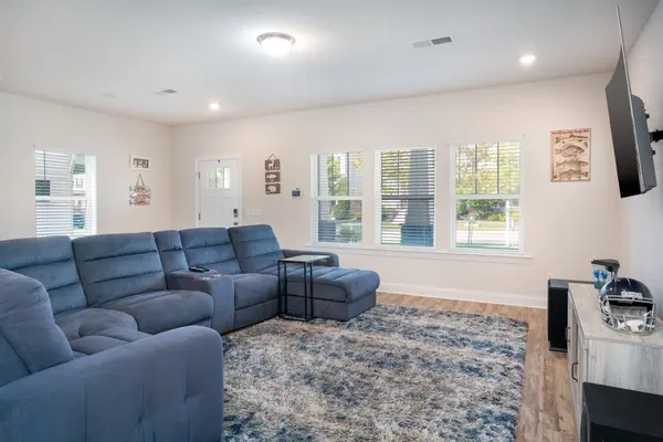 637 Taylor Bend Rd, Columbia, TN 38401