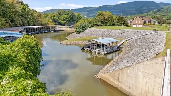 3237 Waterfront Dr, Chattanooga, TN 37419