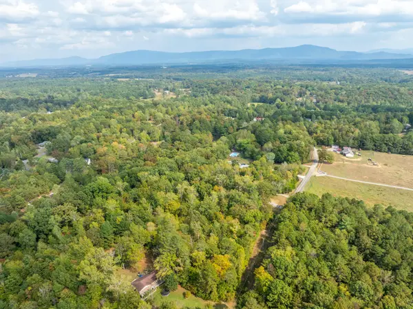 793 York Road #NE, Cleveland, TN 37323