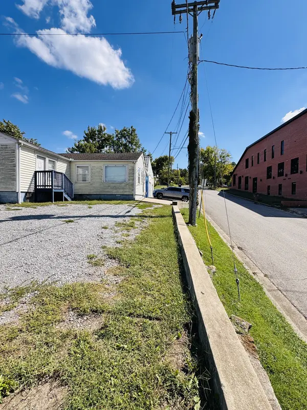 6119 Charlotte Pike, Nashville, TN 37209