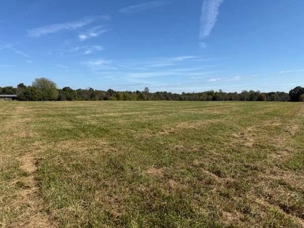 401 Smith Rd, Crossville, TN 38571
