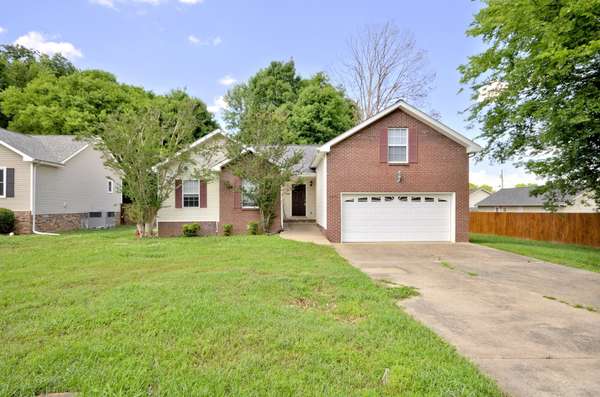 3291 S SENSENEY CIR, Clarksville, TN 37042