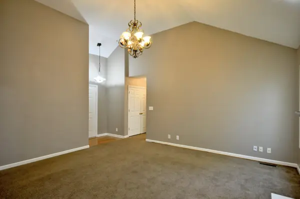 3291 S SENSENEY CIR, Clarksville, TN 37042