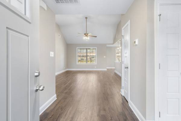 125 Ardell Dr, Clarksville, TN 37040