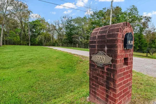 4920 Ash Hill Rd, Spring Hill, TN 37174