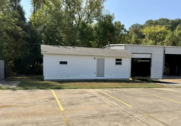 2150B Fort Campbell Blvd, Clarksville, TN 37042
