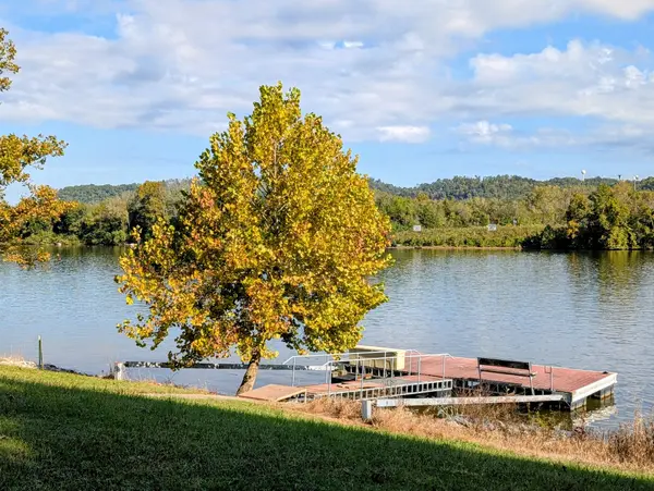 346 Angler Ln, Ashland City, TN 37015