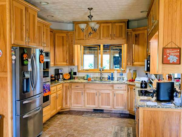 346 Angler Ln, Ashland City, TN 37015