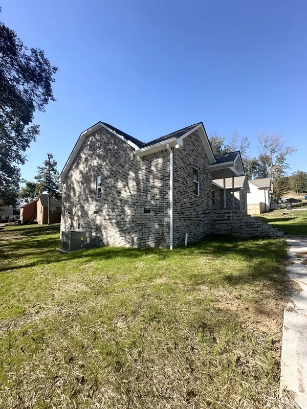 85 Acorn Trl, Hartsville, TN 37074